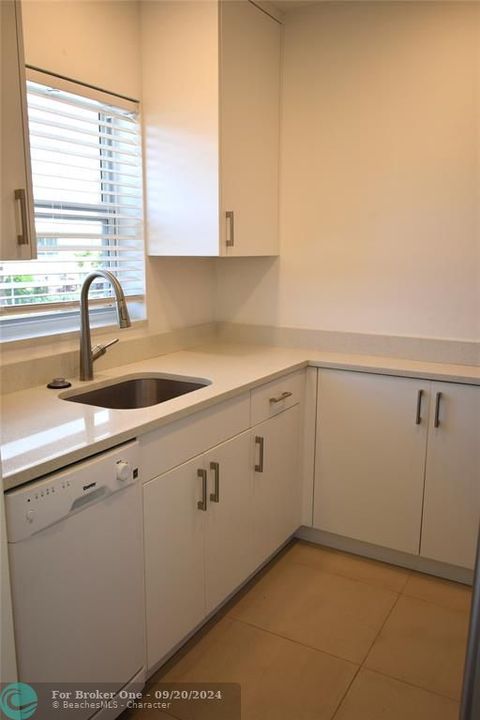 For Rent: $2,500 (2 beds, 2 baths, 1180 Square Feet)