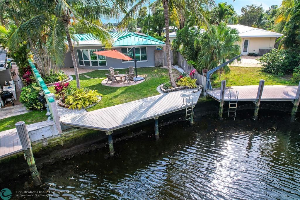 For Sale: $989,000 (2 beds, 2 baths, 1740 Square Feet)