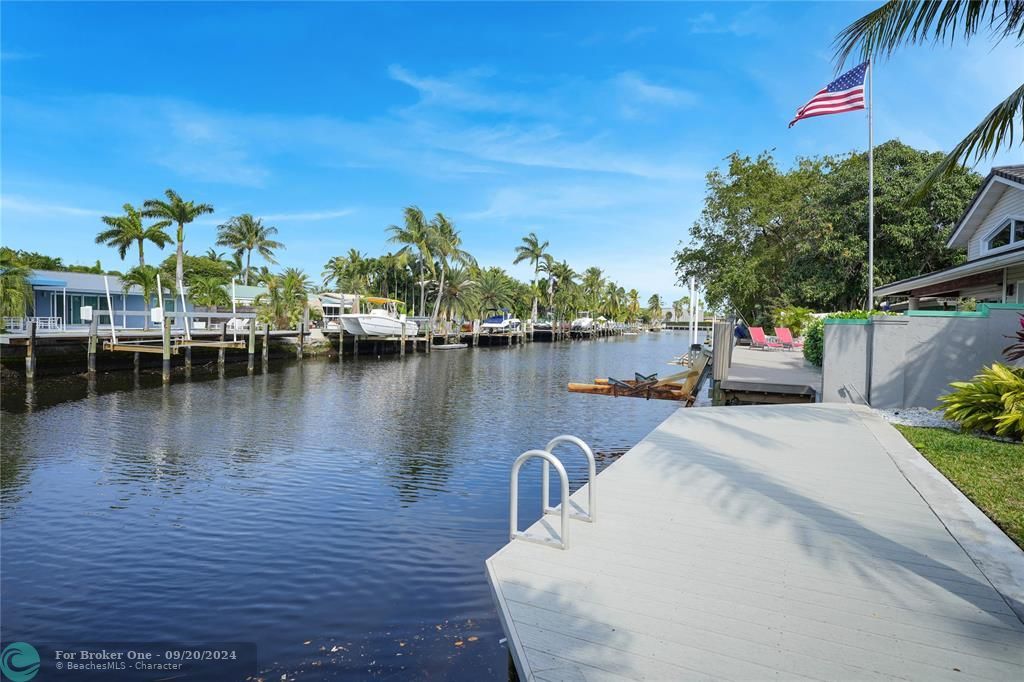 For Sale: $989,000 (2 beds, 2 baths, 1740 Square Feet)