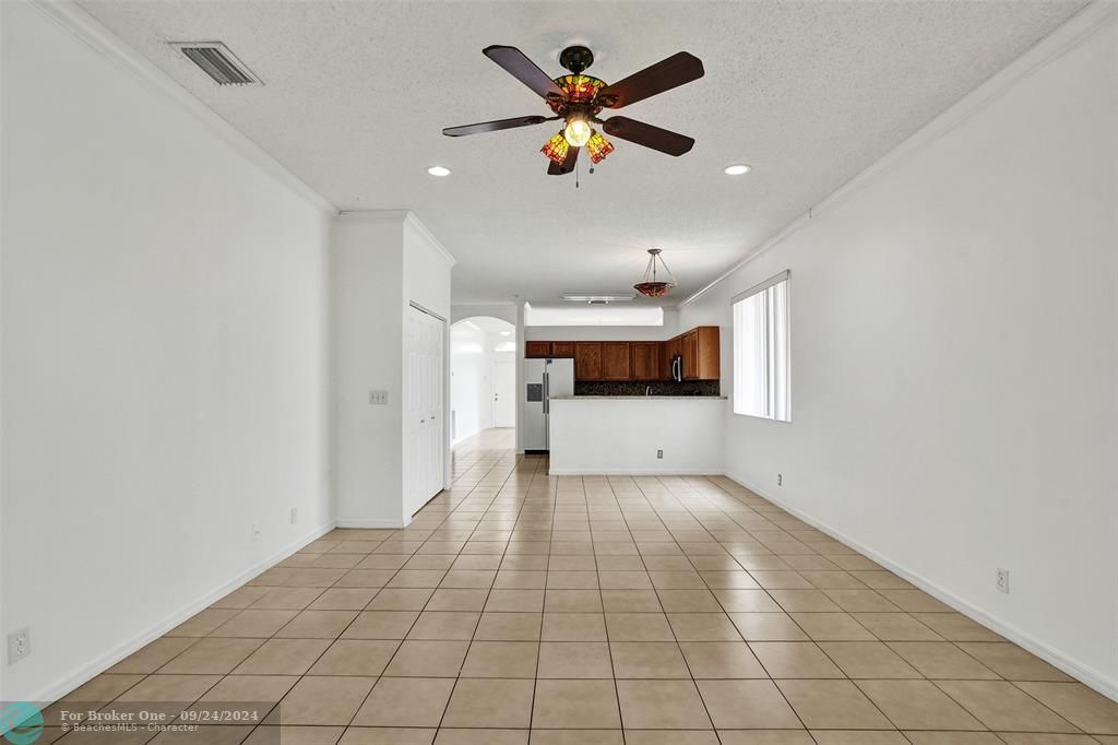 For Rent: $3,200 (3 beds, 2 baths, 1737 Square Feet)