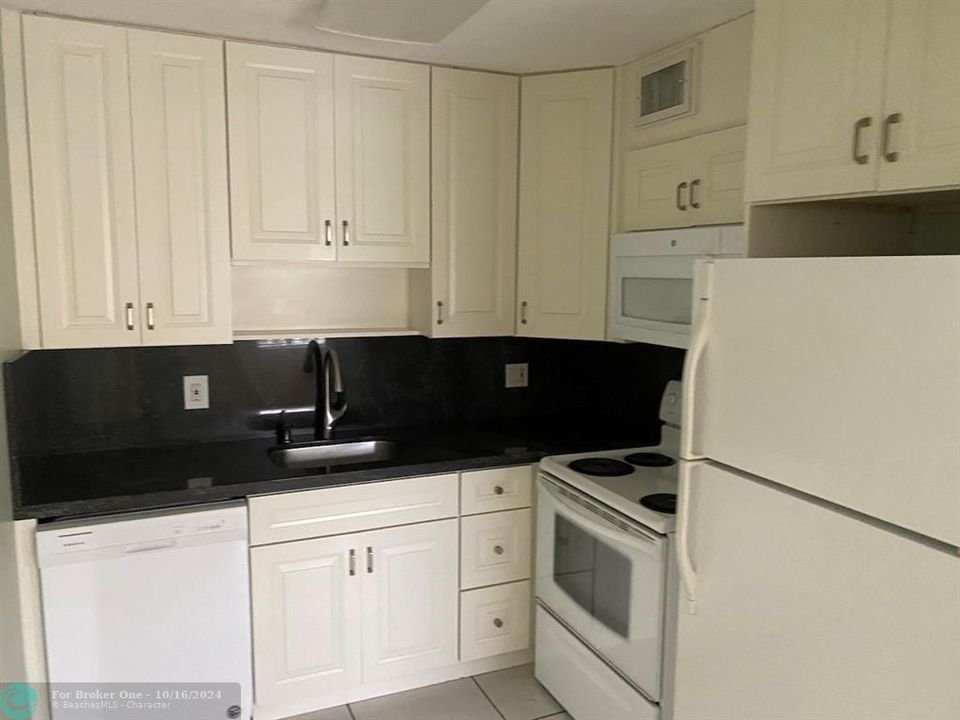 For Rent: $1,950 (2 beds, 2 baths, 0 Square Feet)