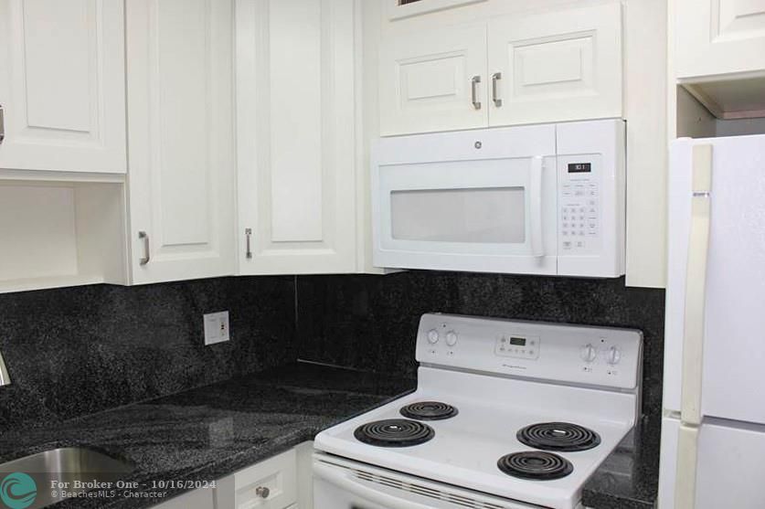 For Rent: $1,950 (2 beds, 2 baths, 0 Square Feet)