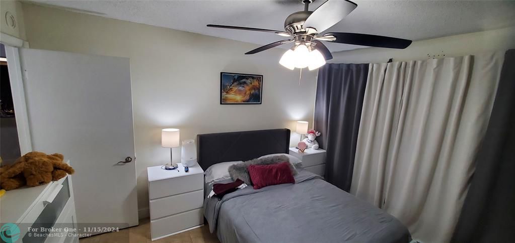 For Sale: $227,700 (2 beds, 2 baths, 1140 Square Feet)