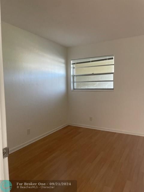 For Rent: $1,700 (1 beds, 1 baths, 480 Square Feet)