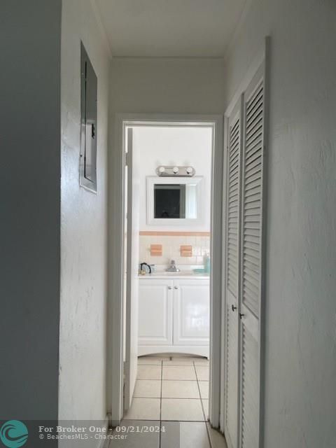 For Rent: $1,700 (1 beds, 1 baths, 480 Square Feet)