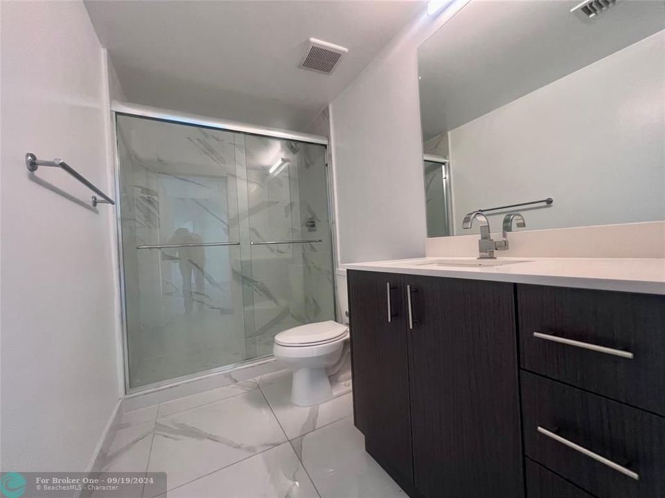 For Rent: $3,051 (2 beds, 2 baths, 1175 Square Feet)