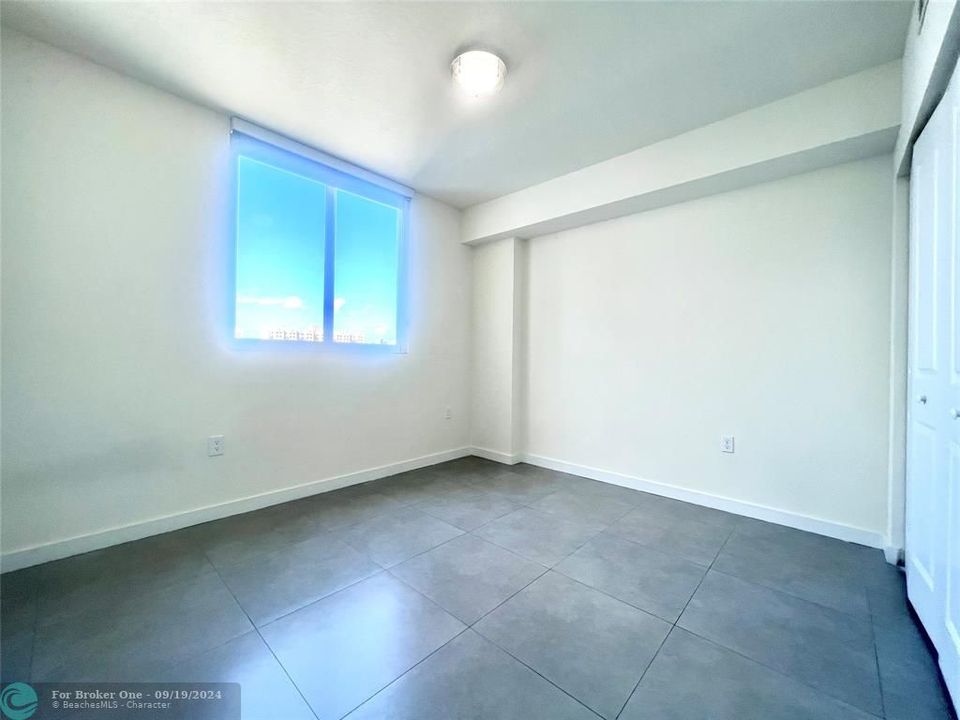 For Rent: $2,906 (2 beds, 2 baths, 1111 Square Feet)