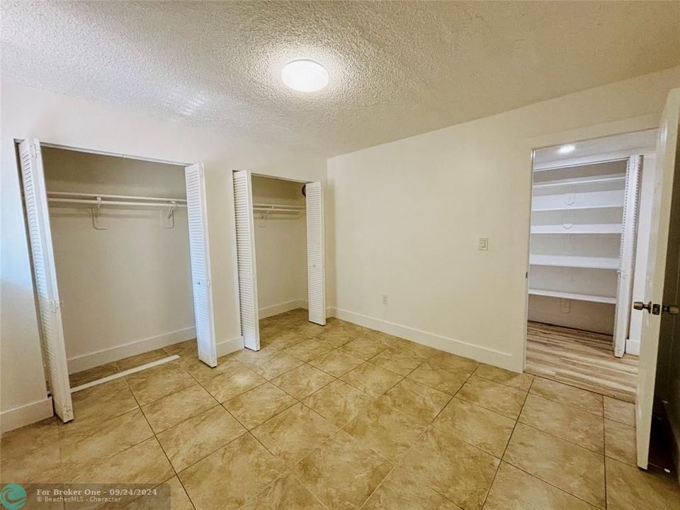 For Rent: $2,300 (2 beds, 2 baths, 960 Square Feet)