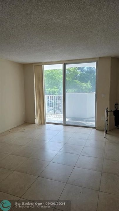 For Sale: $245,000 (2 beds, 2 baths, 1257 Square Feet)