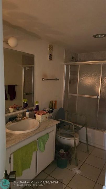 For Sale: $245,000 (2 beds, 2 baths, 1257 Square Feet)