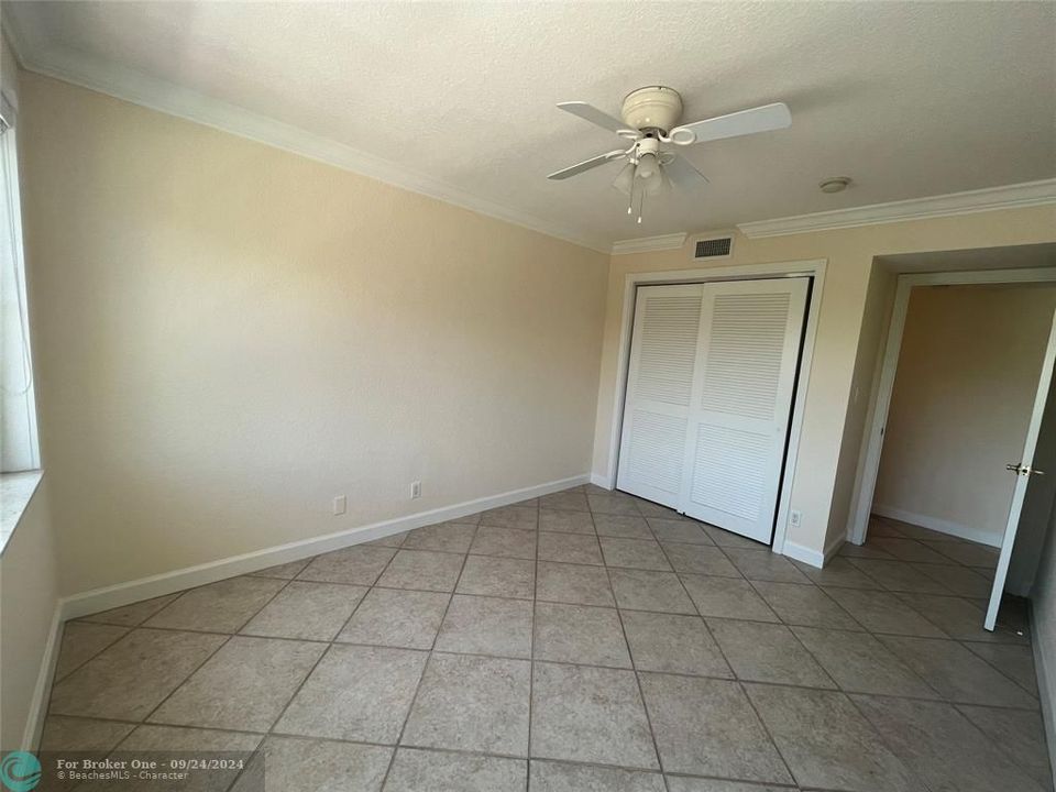 For Rent: $2,800 (2 beds, 2 baths, 960 Square Feet)