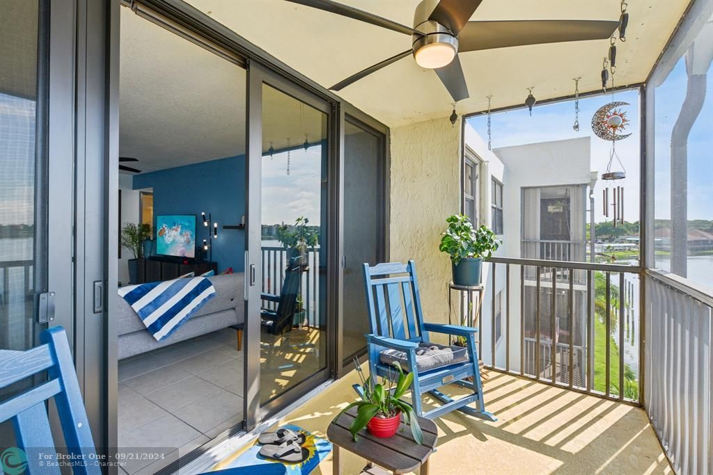 For Sale: $340,000 (2 beds, 2 baths, 1250 Square Feet)