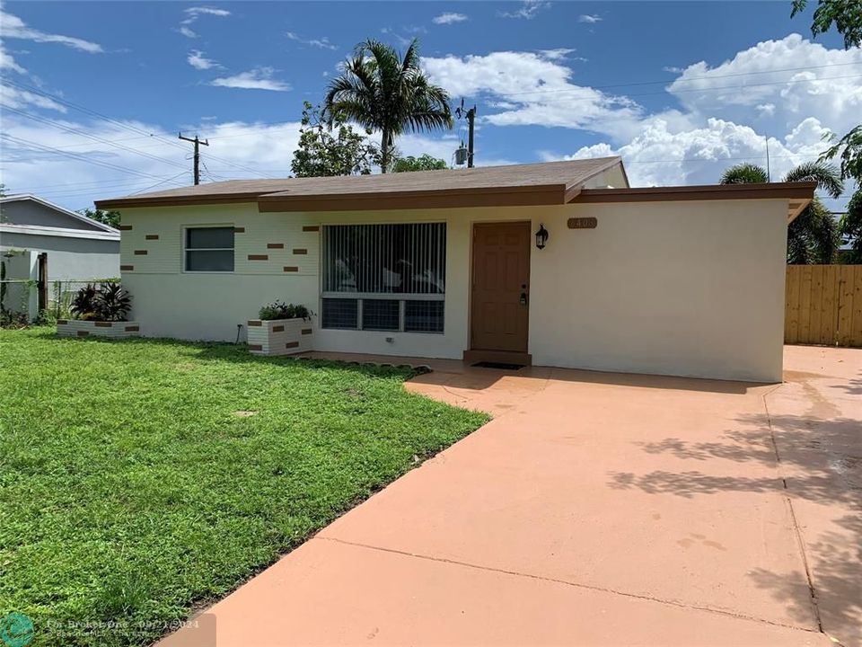 For Sale: $424,900 (2 beds, 1 baths, 1000 Square Feet)