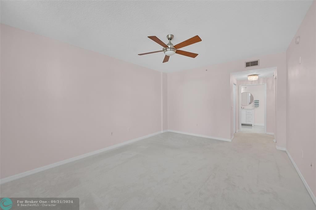 For Rent: $3,100 (2 beds, 2 baths, 1388 Square Feet)