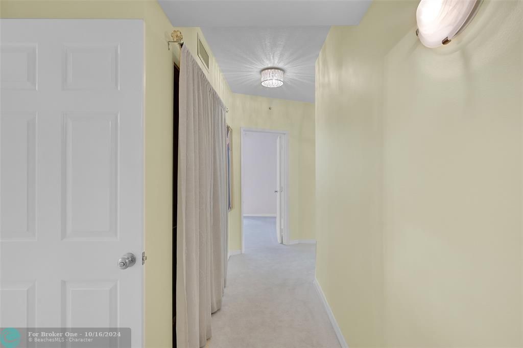 For Rent: $3,100 (2 beds, 2 baths, 1388 Square Feet)