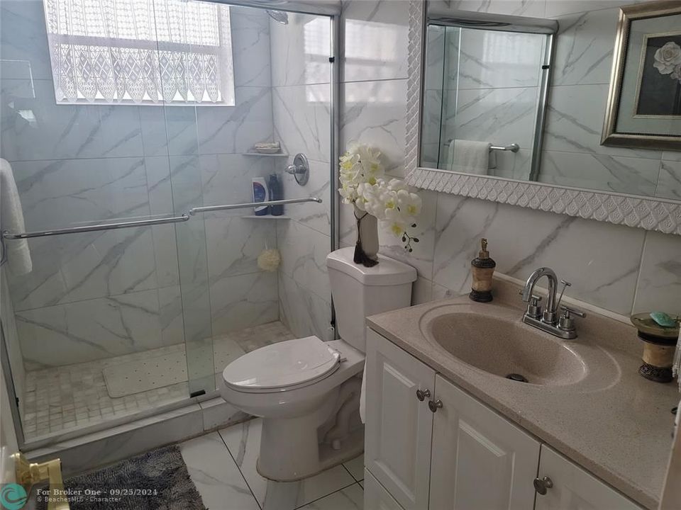 En Venta: $184,000 (2 camas, 2 baños, 1102 Pies cuadrados)