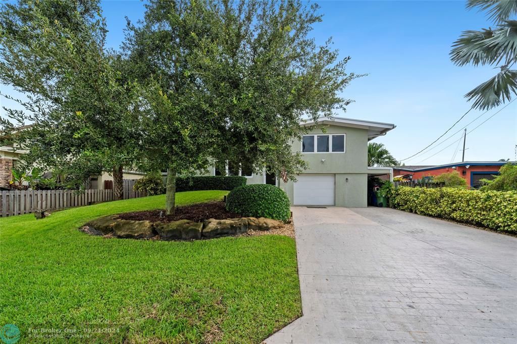 For Sale: $1,195,000 (3 beds, 2 baths, 1823 Square Feet)