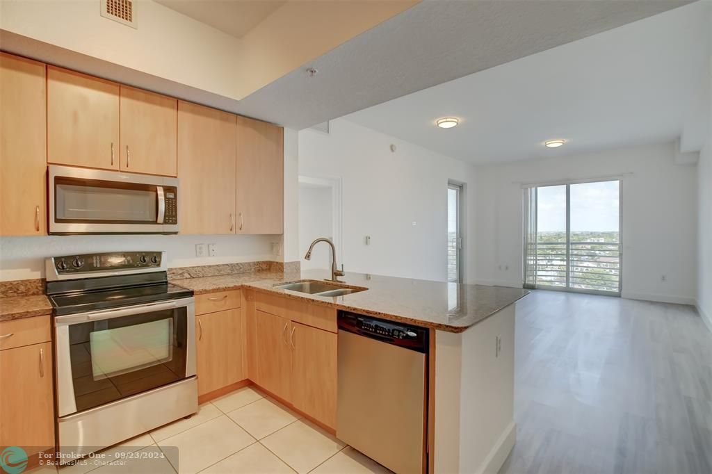 For Rent: $2,850 (2 beds, 2 baths, 1036 Square Feet)