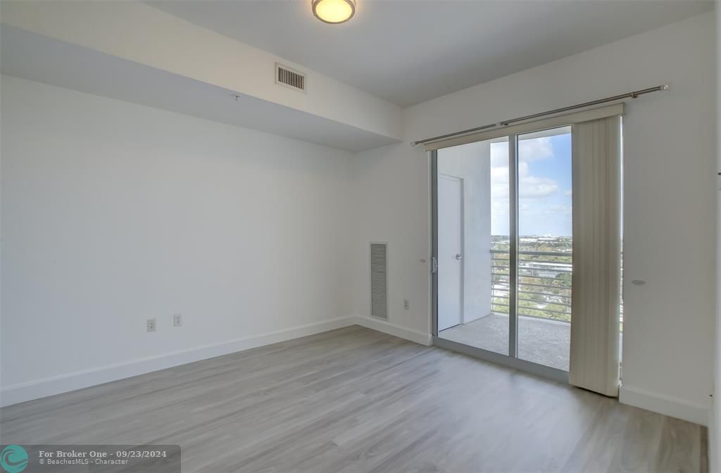 For Rent: $2,850 (2 beds, 2 baths, 1036 Square Feet)