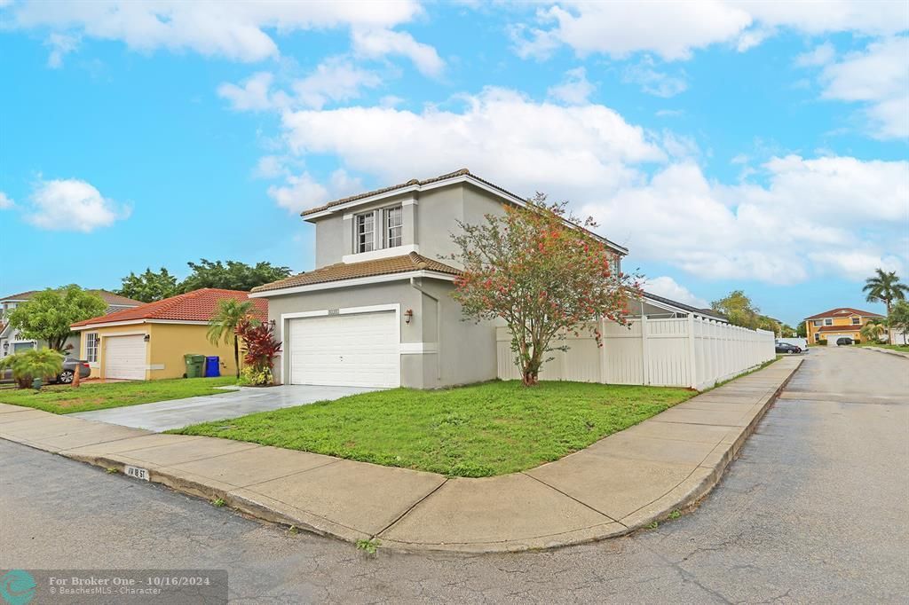 For Sale: $699,000 (4 beds, 3 baths, 2330 Square Feet)