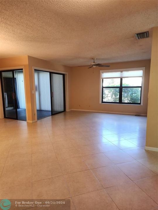 For Rent: $2,550 (3 beds, 2 baths, 1093 Square Feet)