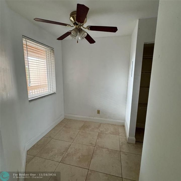 For Rent: $1,850 (1 beds, 1 baths, 805 Square Feet)