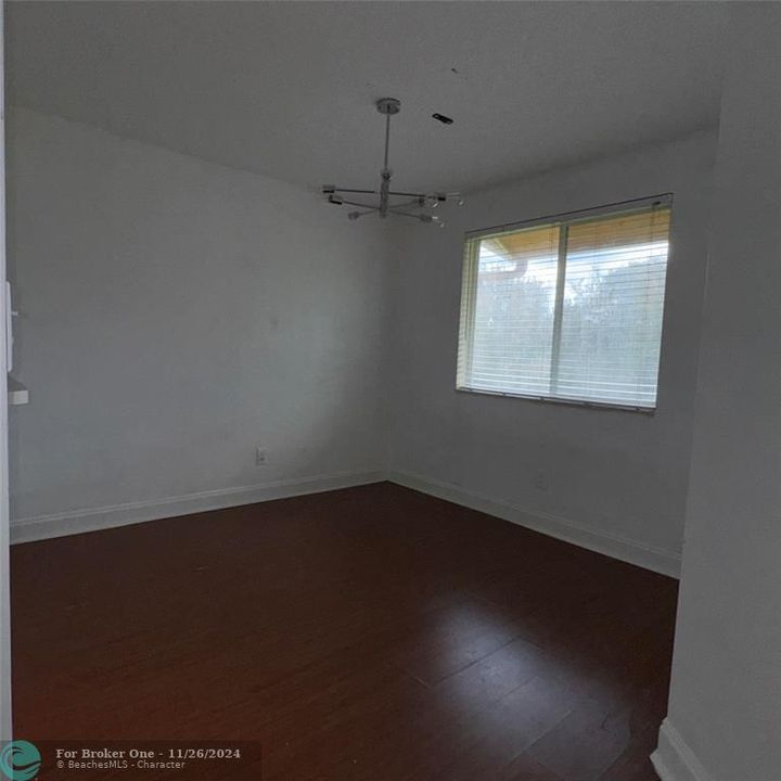 For Rent: $1,850 (1 beds, 1 baths, 805 Square Feet)