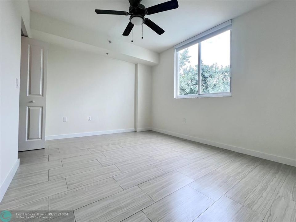 For Rent: $4,129 (2 beds, 2 baths, 970 Square Feet)