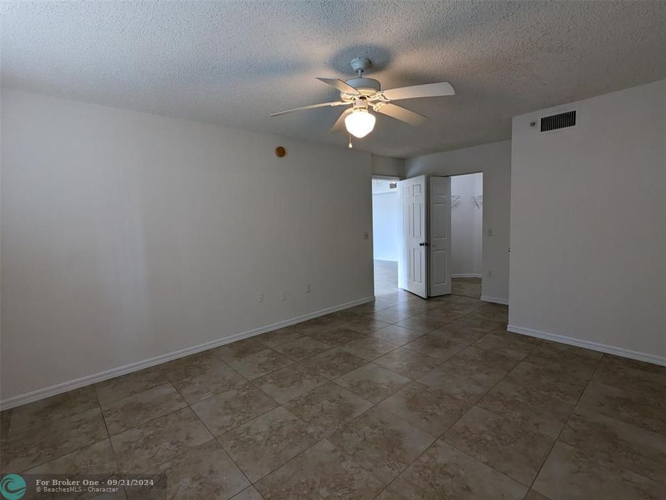 For Rent: $2,250 (2 beds, 2 baths, 1246 Square Feet)