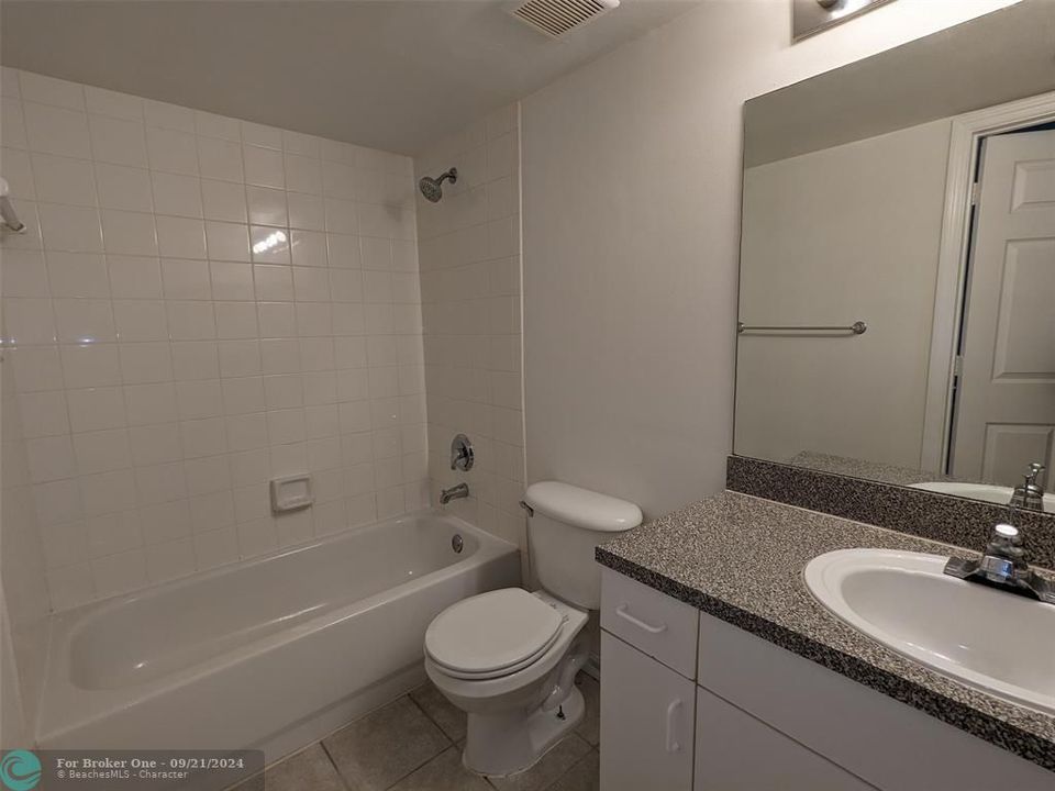 For Rent: $2,250 (2 beds, 2 baths, 1246 Square Feet)