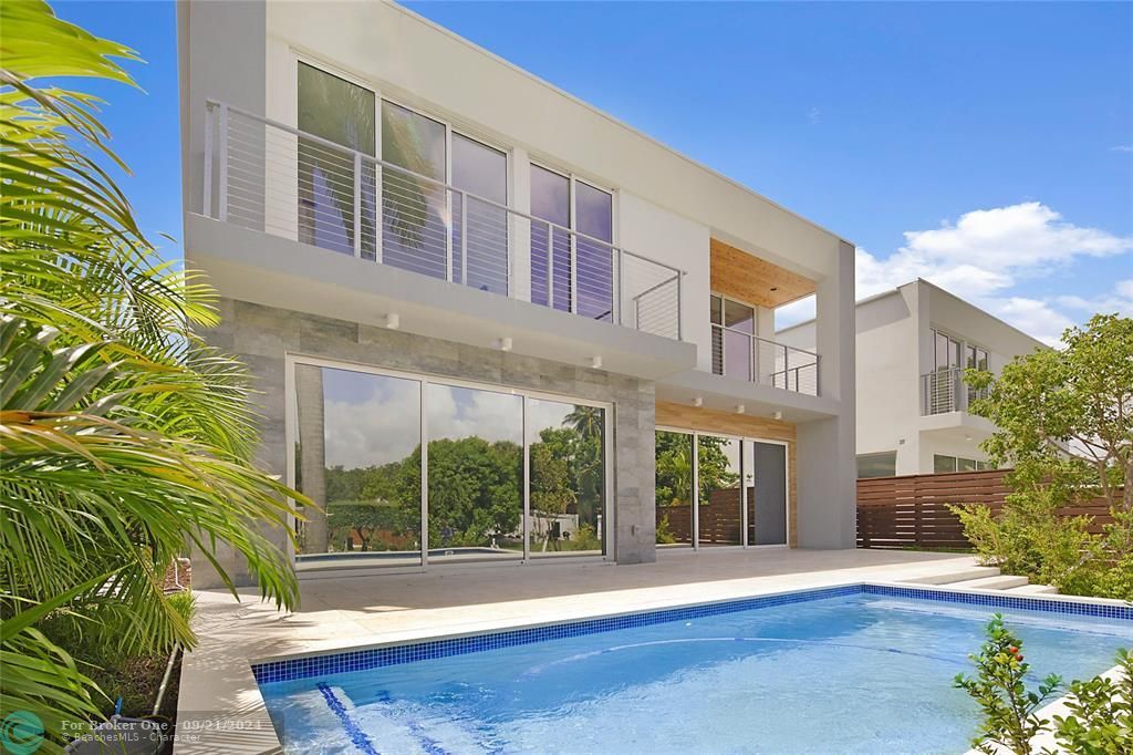 En Venta: $1,975,000 (5 camas, 4 baños, 2815 Pies cuadrados)