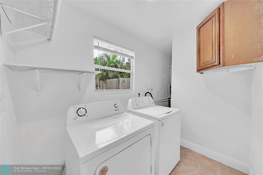 For Sale: $488,000 (3 beds, 2 baths, 1213 Square Feet)