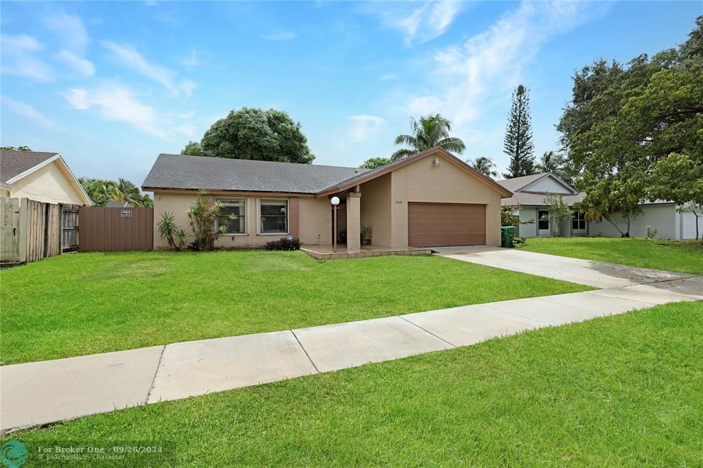 For Sale: $619,500 (4 beds, 2 baths, 1411 Square Feet)