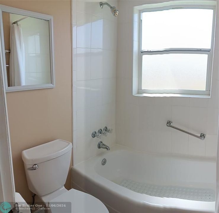 For Sale: $165,000 (2 beds, 2 baths, 920 Square Feet)