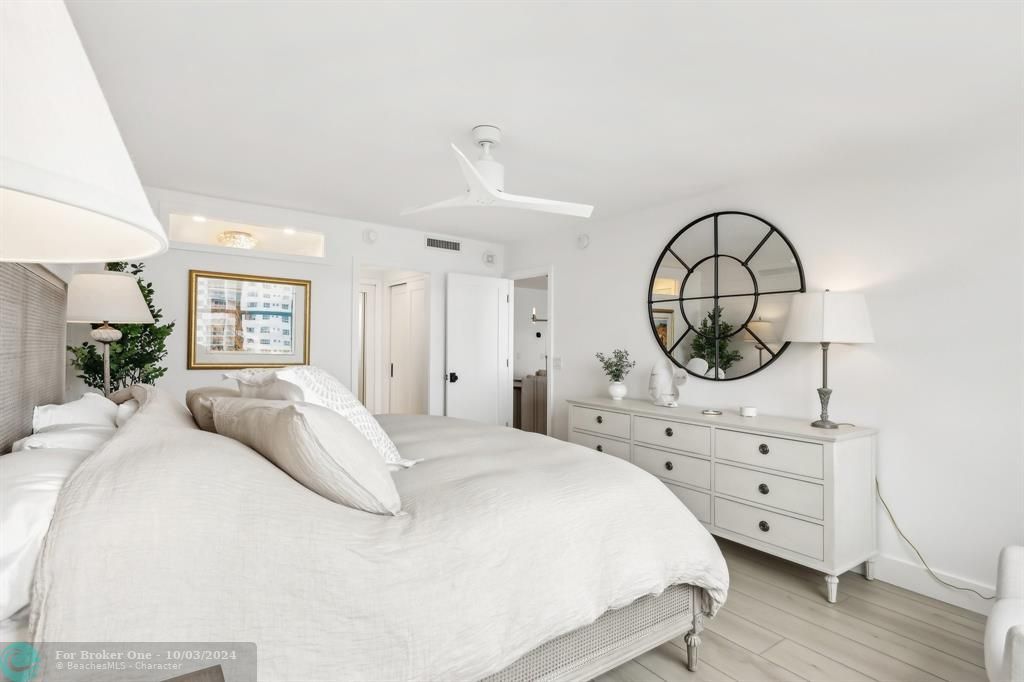 For Sale: $674,500 (2 beds, 2 baths, 1100 Square Feet)