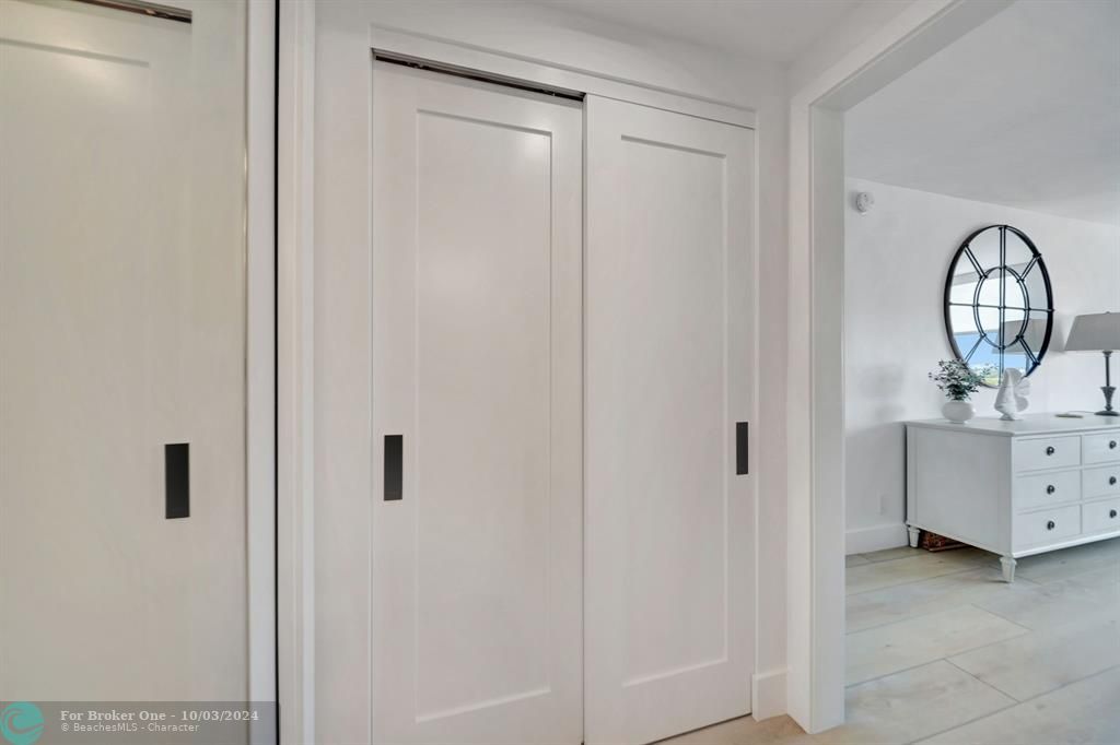 For Sale: $674,500 (2 beds, 2 baths, 1100 Square Feet)