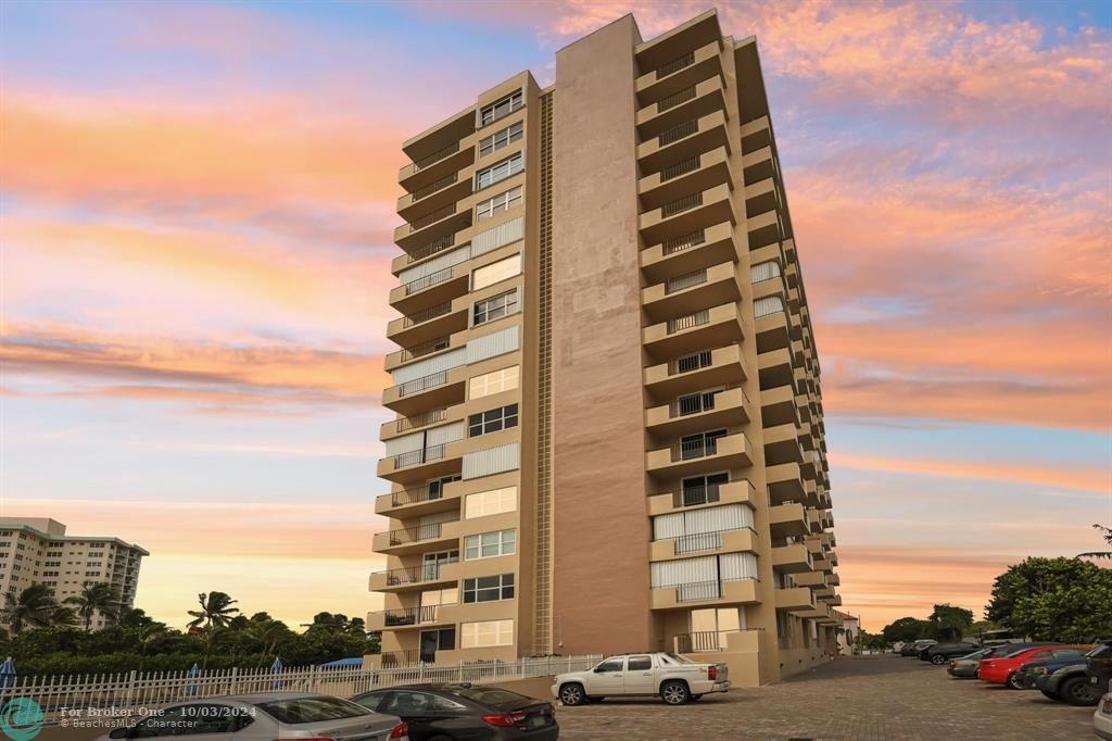 En Venta: $674,500 (2 camas, 2 baños, 1100 Pies cuadrados)