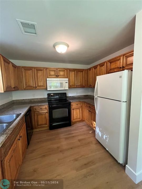 For Rent: $1,850 (2 beds, 1 baths, 1150 Square Feet)