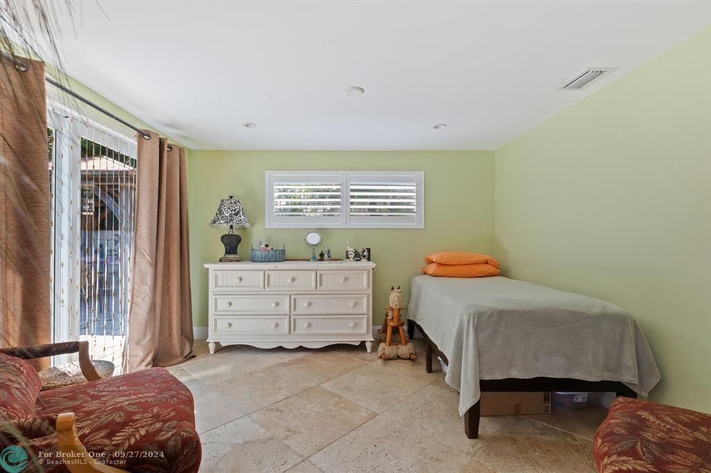 For Sale: $1,200,000 (3 beds, 2 baths, 2442 Square Feet)