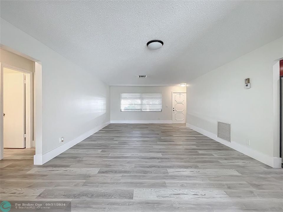 For Sale: $417,500 (2 beds, 2 baths, 1647 Square Feet)