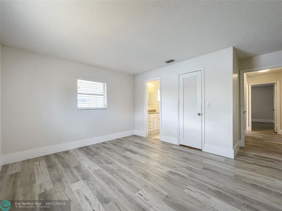 For Sale: $417,500 (2 beds, 2 baths, 1647 Square Feet)