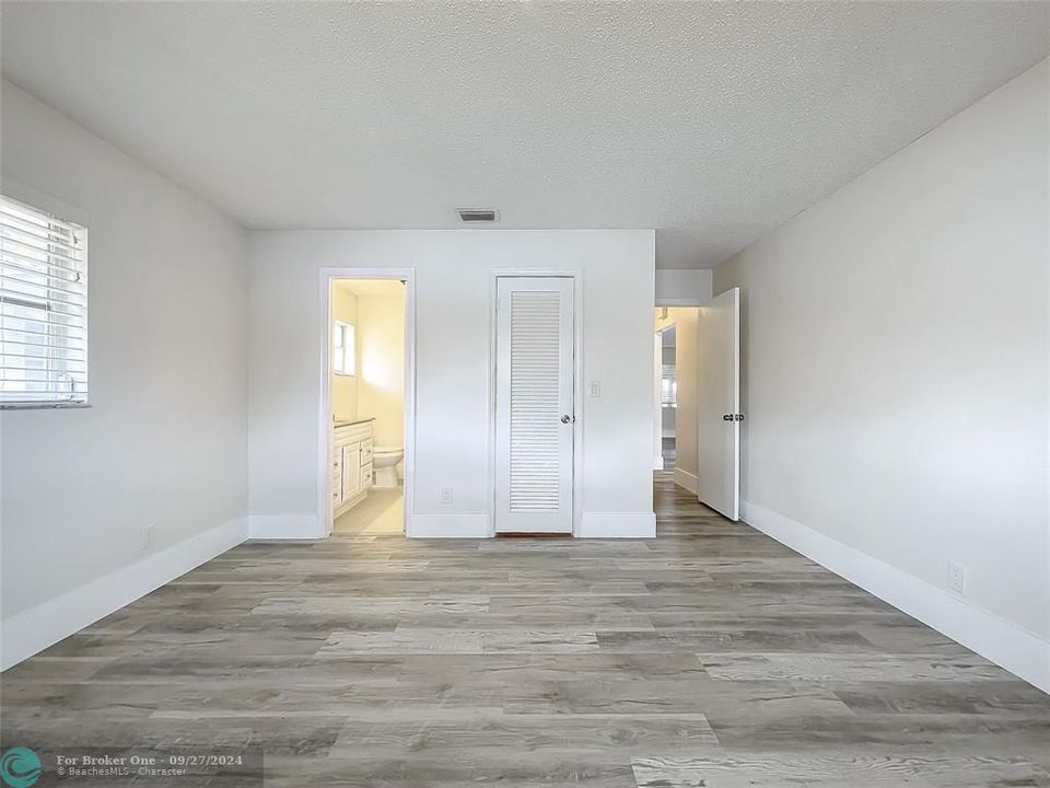 For Sale: $417,500 (2 beds, 2 baths, 1647 Square Feet)