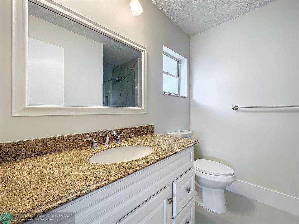 For Sale: $417,500 (2 beds, 2 baths, 1647 Square Feet)