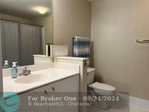 For Rent: $2,500 (2 beds, 2 baths, 1064 Square Feet)