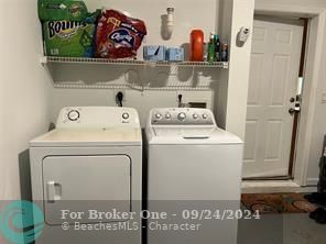 For Rent: $2,500 (2 beds, 2 baths, 1064 Square Feet)