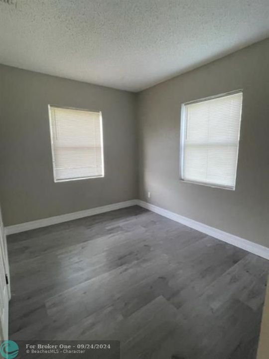 For Rent: $3,995 (4 beds, 2 baths, 1675 Square Feet)