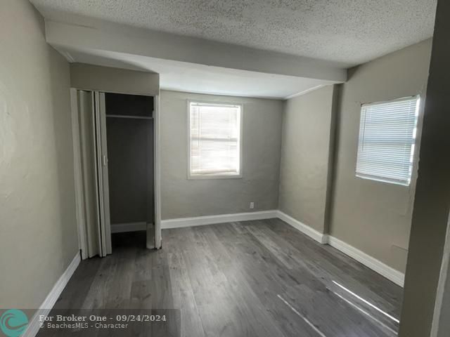 For Rent: $3,995 (4 beds, 2 baths, 1675 Square Feet)