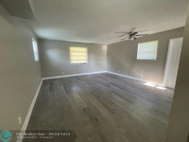 For Rent: $3,995 (4 beds, 2 baths, 1675 Square Feet)