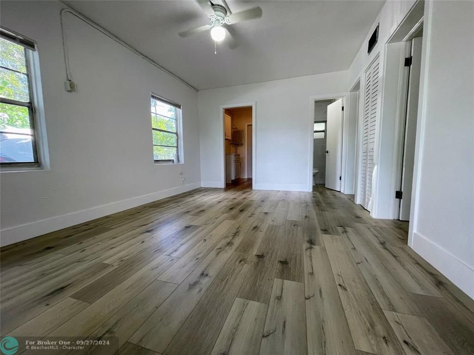 For Sale: $319,990 (2 beds, 1 baths, 625 Square Feet)