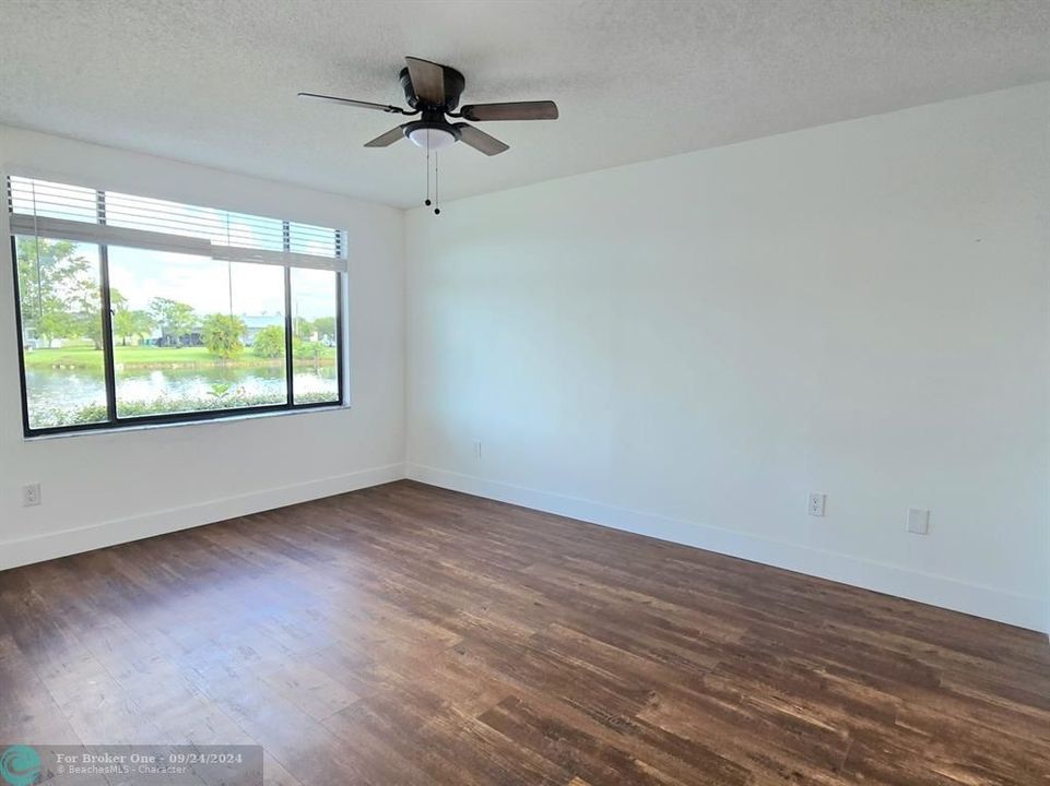 For Sale: $249,000 (2 beds, 2 baths, 1227 Square Feet)